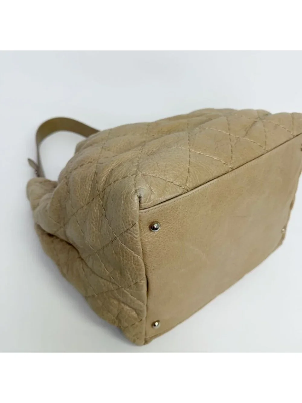 Chanel on the Road Quilted Bucket Shoulder Bag Leather Beige Silver Seal Vintage